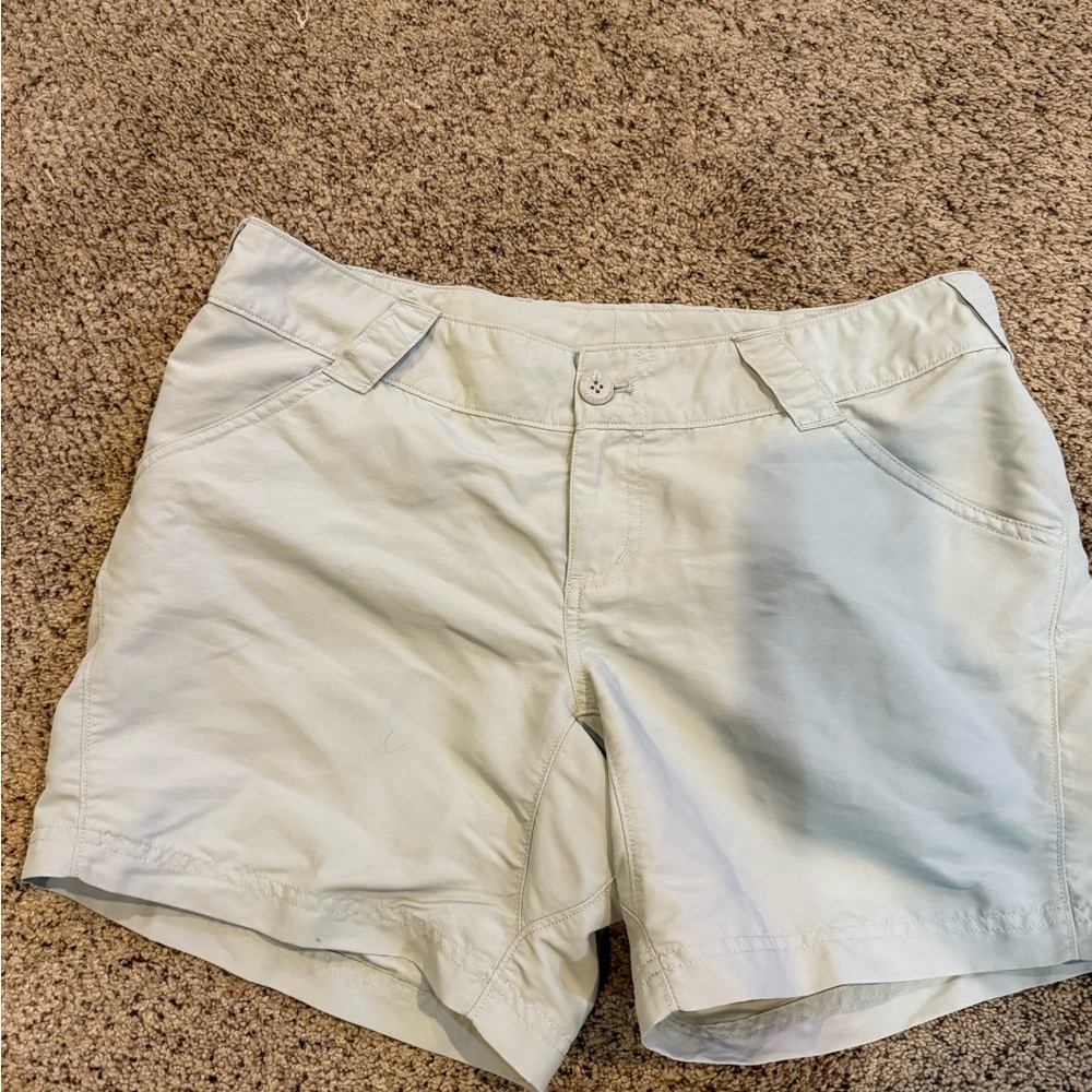 Columbia Women's Light Gray Bermudas